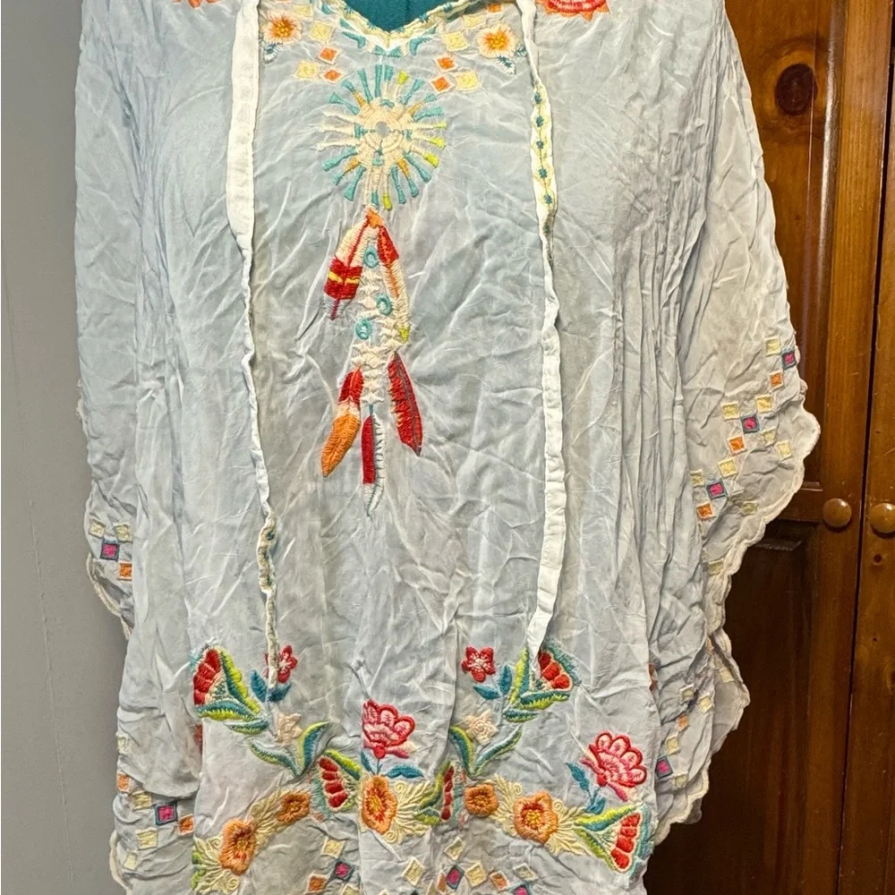EUC - RARE Johnny Was oversized white embroidered poncho/tunic - Size Large - Picture 2 of 16